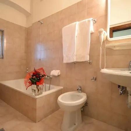 Il Castello Hotel 3*